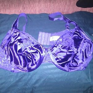 Maidenform bra size 40 C